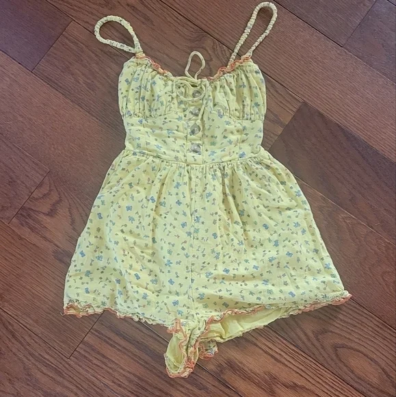 Urban Outfitters Betti Print Linen Romper - Picture 7 of 9